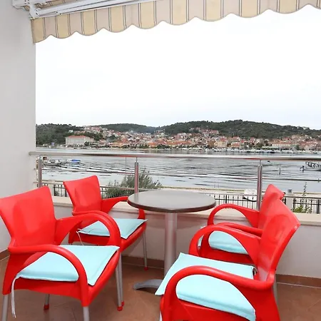 Apartament By The Sea - 16210 *