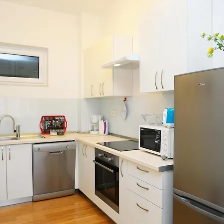 By The Sea - 16210 Apartman *