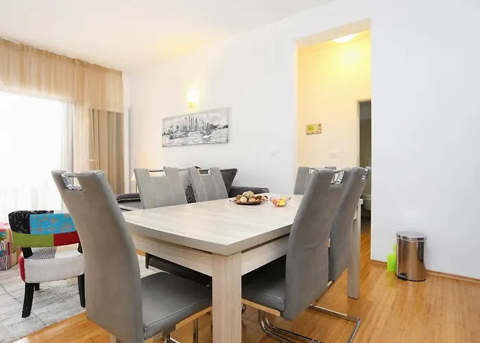 By The Sea - 16210 Trogir