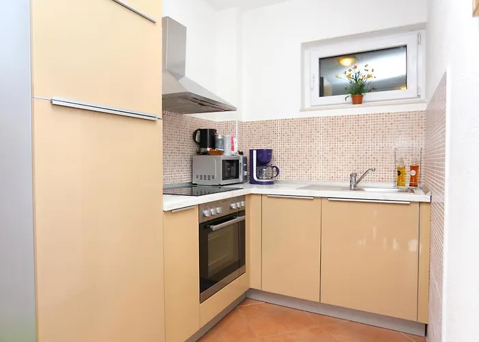 By The Sea - 16210 Appartement *