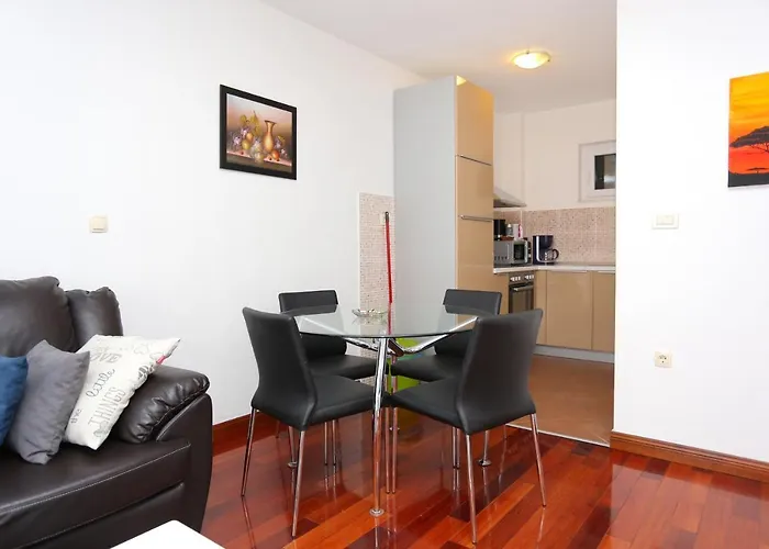 Apartment By The Sea - 16210 Trogir