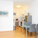 Apartment By The Sea - 16210
